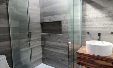 CASA NVA EN FRACC. PRIVADO CERCA DE PLAZA COMERCIAL