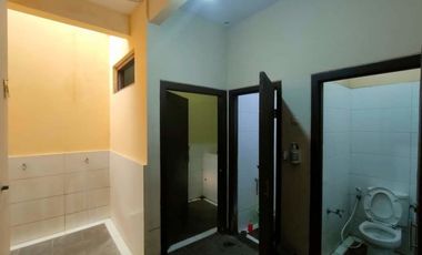 Rumah Besar Cocok Untuk Kantor atau Rumah Tinggal di Mainroad area Lengkong Kodya Bandung