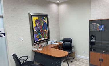 Se Vende Consultorio Medico Amoblado Punta Pacifica 33Mts