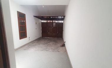 Rumah Disewakan Dekat Ciputra World Surabaya, Kampus UWKS