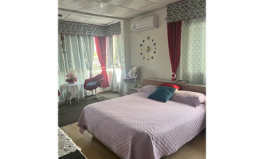 SE VENDE CASA DOS PLANTAS  EN ALTOS DE SANTA MARA, por Linda Vista