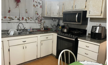 SE VENDE CASA DOS PLANTAS  EN ALTOS DE SANTA MARA, por Linda Vista