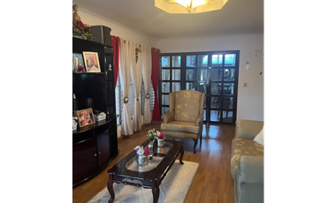 SE VENDE CASA DOS PLANTAS  EN ALTOS DE SANTA MARA, por Linda Vista