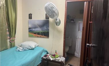 SE VENDE CASA DOS PLANTAS  EN ALTOS DE SANTA MARA, por Linda Vista