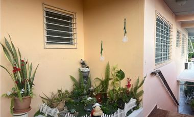 SE VENDE CASA DOS PLANTAS  EN ALTOS DE SANTA MARA, por Linda Vista