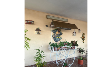 SE VENDE CASA DOS PLANTAS  EN ALTOS DE SANTA MARA, por Linda Vista