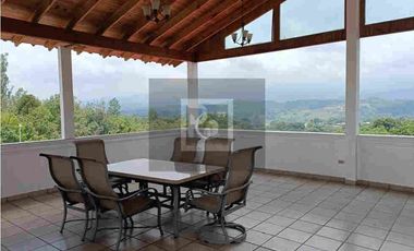 Casa Eucaliptos. Venta