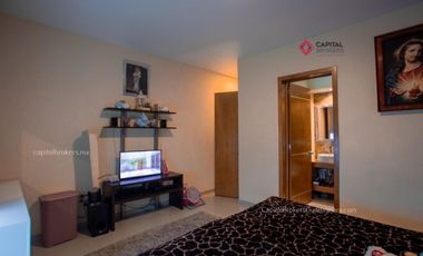 Casa en Venta dentro de coto Valle Imperial