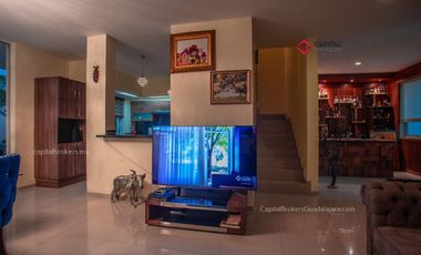 Casa en Venta dentro de coto Valle Imperial