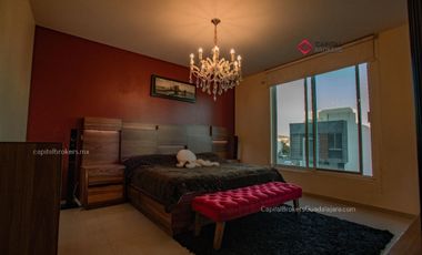 Casa en Venta dentro de coto Valle Imperial