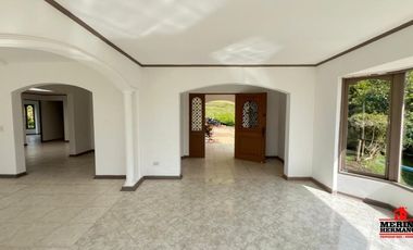 casa en venta en fizebad. Cod V2636