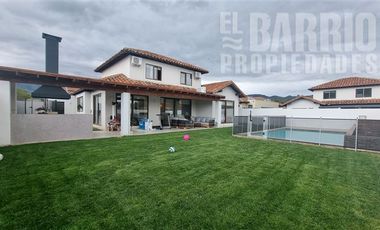 Casa en Arriendo en Chicureo / Piedra Roja