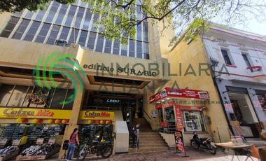 oficina en arriendo en centro. Cod A17175