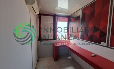 oficina en arriendo en centro. Cod A17175