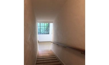 CASA CON PISCINA EN BARRIO LOS TRONCOS