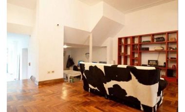 CASA CON PISCINA EN BARRIO LOS TRONCOS