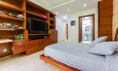 Amplia Residencia En Venta, En Condominio Exclusivo Cerca De San Jerónimo