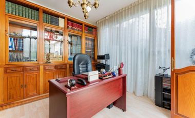 Amplia Residencia En Venta, En Condominio Exclusivo Cerca De San Jerónimo