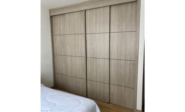 VENTA DE APARTAMENTO MUY COMERCIAL DE ESPACIOS GENEROSOS Y LIMPIOS