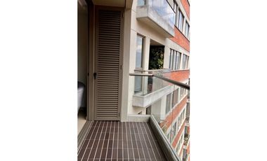 VENTA DE APARTAMENTO MUY COMERCIAL DE ESPACIOS GENEROSOS Y LIMPIOS