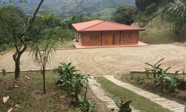 finca en arriendo en barbosa. Cod A1101010