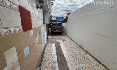 Casa en venta 4 dorm. Quilicura a un par de cuadras de metro