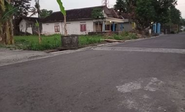 Rumah Siap Bangun Depan Candi Prambanan Nuansa Jawa Modern.