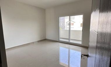CASA EN VENTA EN LA ENCOMIENDA - ESCOBEDO