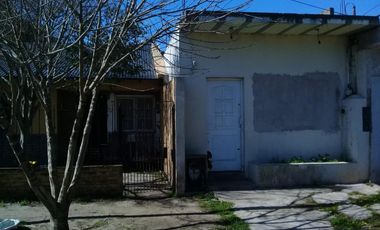 Se vende casa en Villa España Berazategui