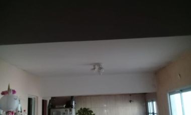 Se vende casa en Villa España Berazategui