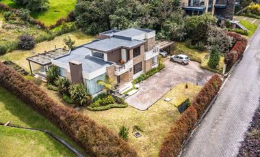 casa en arriendo/venta en vereda el líbano. Cod V24330