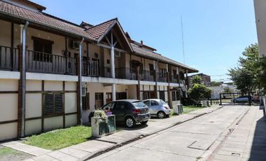 Departamento Tipo Casa en venta en Merlo Sur