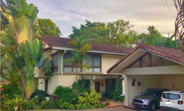 CASA EN VENTA - Residencial Camino de Cruces