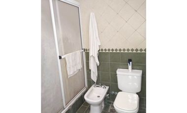 CHALET DE 5 AMBIENTES CON QUINCHO EN CHAUVIN - Toma menor valor -