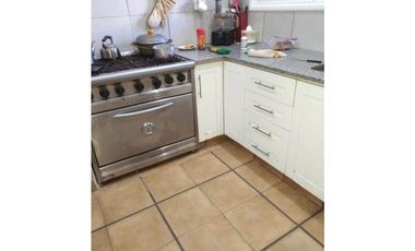 CHALET DE 5 AMBIENTES CON QUINCHO EN CHAUVIN - Toma menor valor -