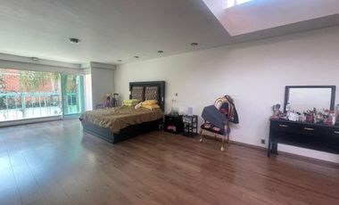 Casa con Alberca en Lomas de Virreyes. UN PISO