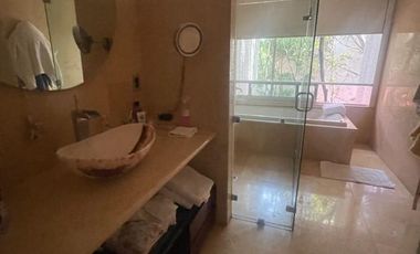 Casa con Alberca en Lomas de Virreyes. UN PISO