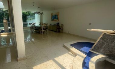 Casa con Alberca en Lomas de Virreyes. UN PISO