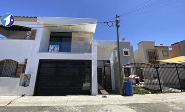 Se vende casa de 2 recámaras en Hacienda del Mar, Tijuana