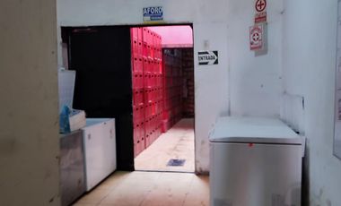 casa de 2 pisos con locales Comerciales/ frente mercado - Callao $215,000