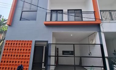 Rumah 3 Lt Siap Huni 14 Menit ke Bintaro Jaya Xchange Mall J-38630