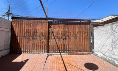 CASA DE DOS PISOS SECTOR HÉROES DE LA CONCEPCIÓN
