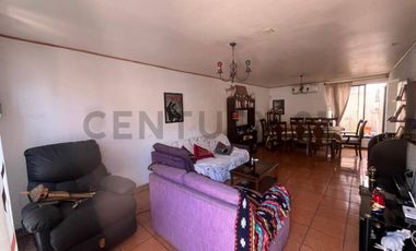 CASA DE DOS PISOS SECTOR HÉROES DE LA CONCEPCIÓN