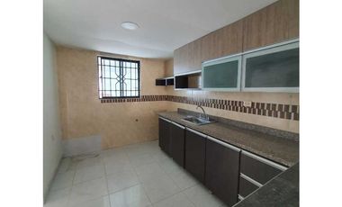 SE VENDE CASA AMPLIA GARUPAL II ETAPA