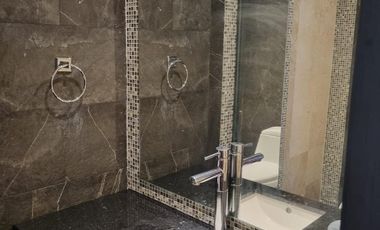 EXCELENTES OFICINAS EN UN EDIFICIO CON SEGURIDAD Y RECEPCIÓN EN PLANTA BAJA 581.00M2