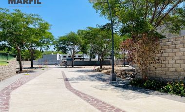 Terrenos en Venta en Coto Privado con Alberca y Terraza Zona Norte de Colima