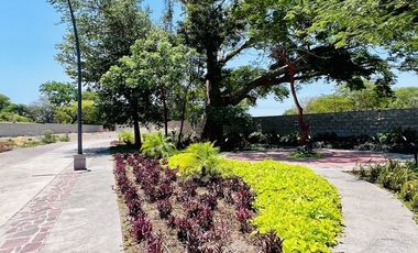 Terrenos en Venta en Coto Privado con Alberca y Terraza Zona Norte de Colima