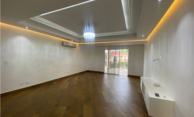 ALQUILO CASA CON PISCINA  LB EN PALMERAS DEL ESTE COSTA DEL ESTE