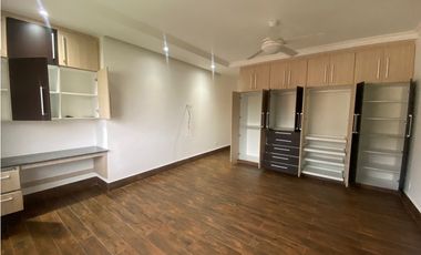 ALQUILO CASA CON PISCINA  LB EN PALMERAS DEL ESTE COSTA DEL ESTE