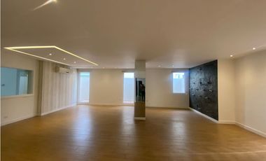 ALQUILO CASA CON PISCINA  LB EN PALMERAS DEL ESTE COSTA DEL ESTE